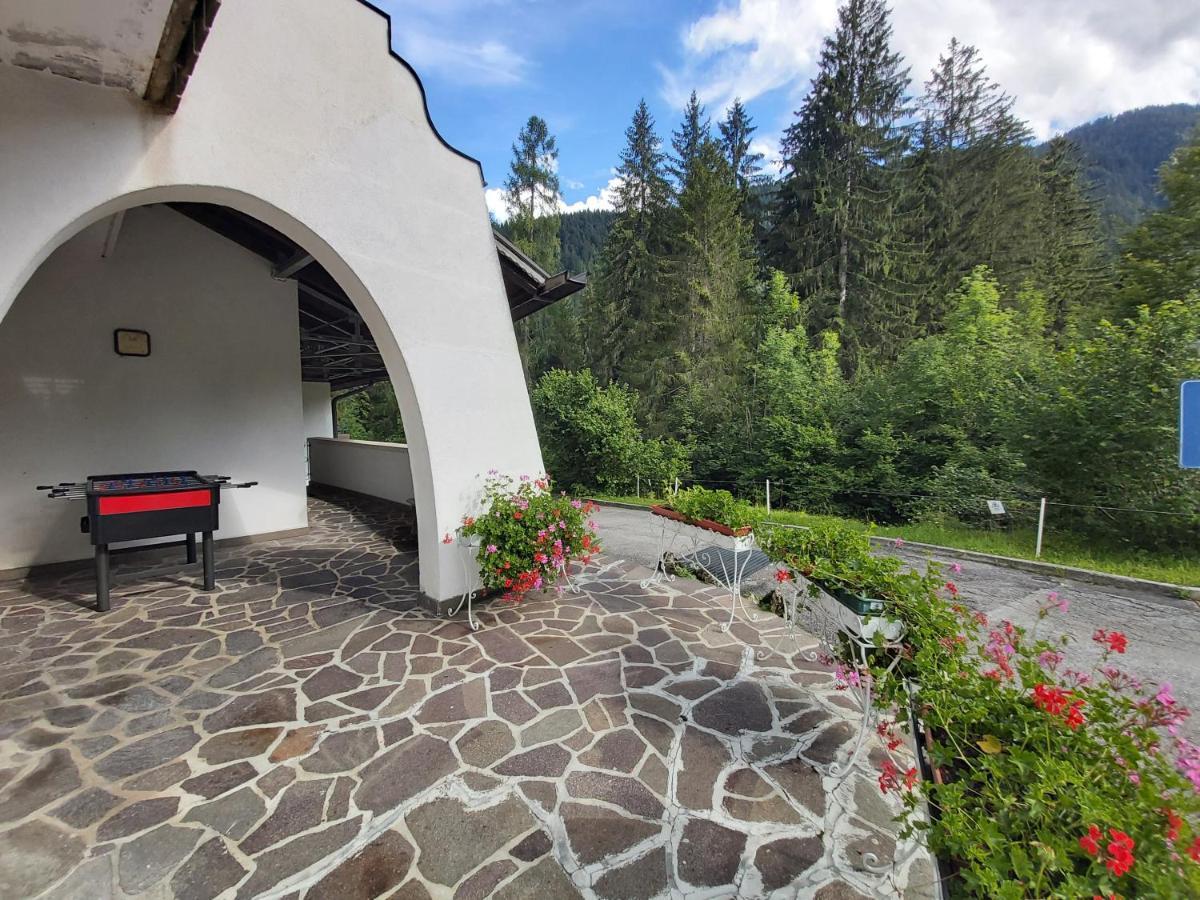 Albergo Scoiattolo Falcade Exterior foto
